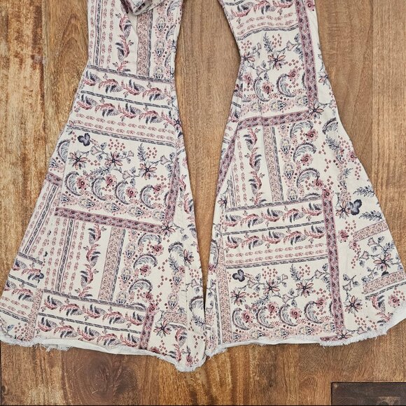 Shyanne Bell Bottom Jeans Womens 29x32 Floral Paisley Country Wear Pants - Picture 9 of 9